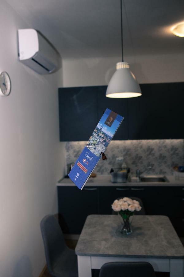 Deluxe Apartments ซาเกร็บ ภายนอก รูปภาพ
