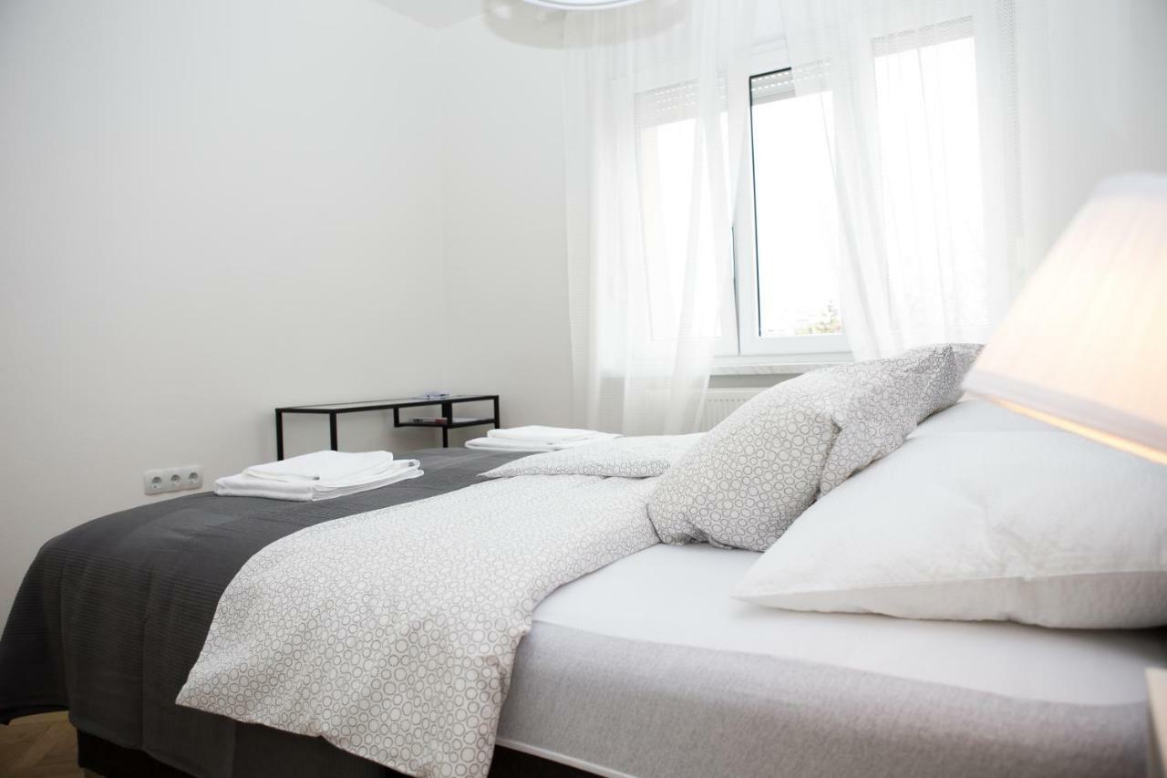 Deluxe Apartments ซาเกร็บ ภายนอก รูปภาพ