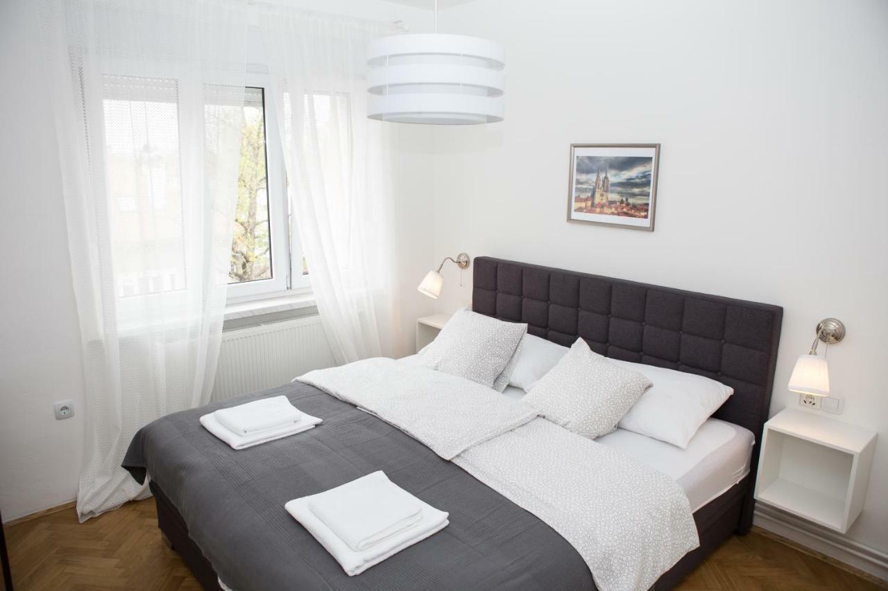 Deluxe Apartments ซาเกร็บ ภายนอก รูปภาพ