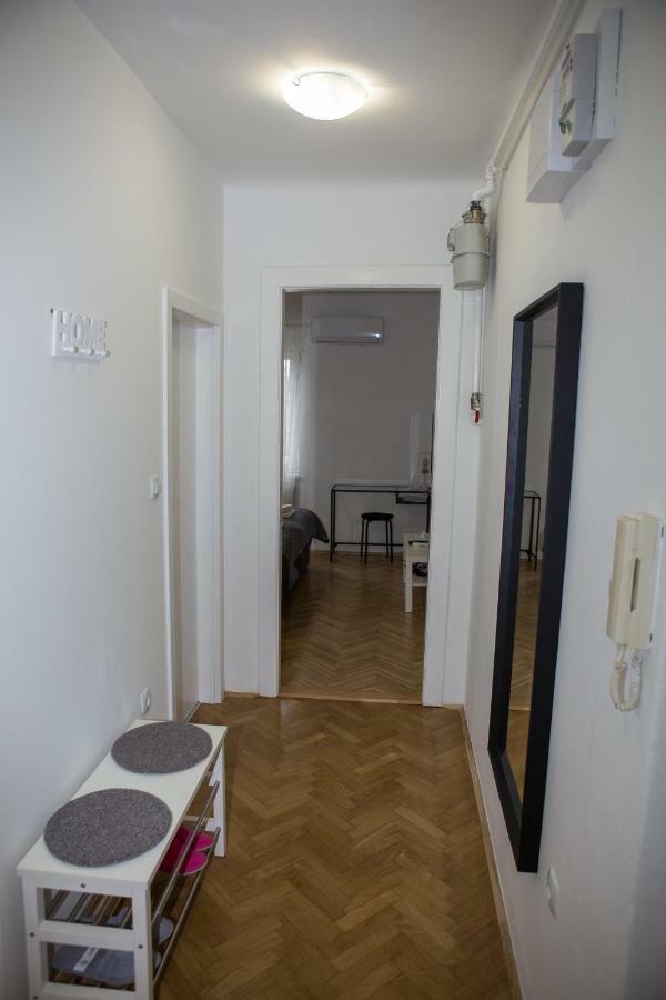 Deluxe Apartments ซาเกร็บ ภายนอก รูปภาพ