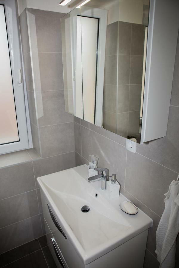 Deluxe Apartments ซาเกร็บ ภายนอก รูปภาพ